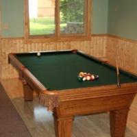 7 1/2 foot Olhausen Pool Table For Sale